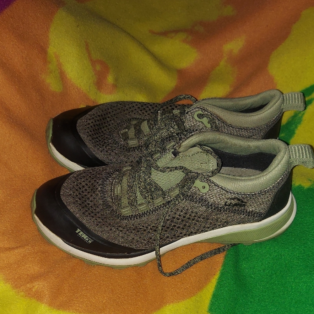 Euc  Water Proof Hiking Shoes By O.g. Outter Wear L.l. Bean